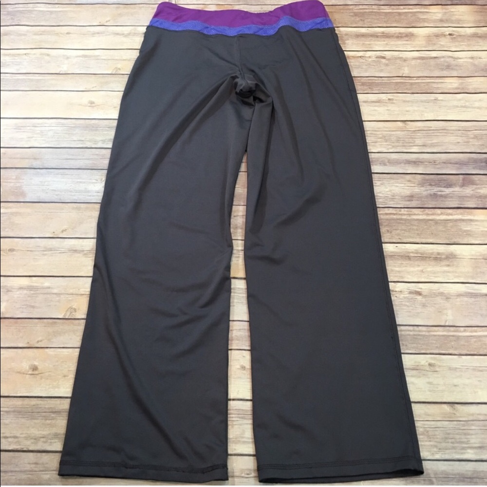 Size Medium Reebok Gray Straight Leg Yoga Pants - Picture 7 of 8